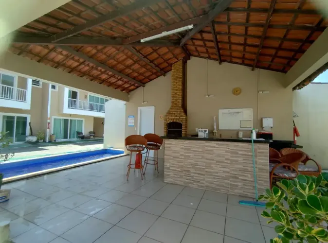 Linda casa em condomínio fechado com 3 quartos em Fortaleza - CE