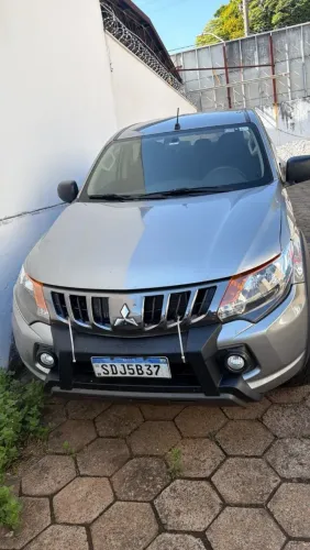 Mitsubishi L200 Tri. Outdo. GLS 2.4 CD 4X4 Die. AUT 2024