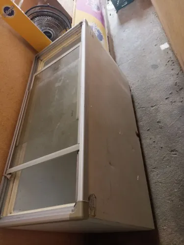 Freezeres ( Ilha e Freezer duas portas de vidro )