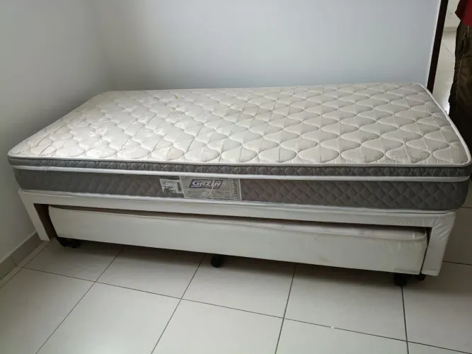 Cama box e auxiliar com colchão