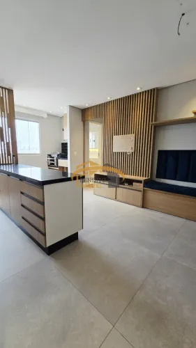 Apartamento impecável, marcenaria bem pensada, todo planejado, perto da Estação do km 18 -