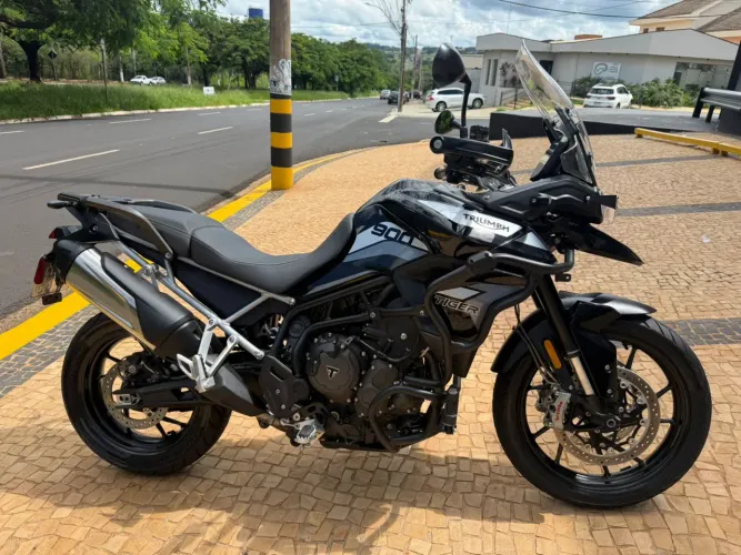 TRIUMPH TIGER 900 GT LOW 