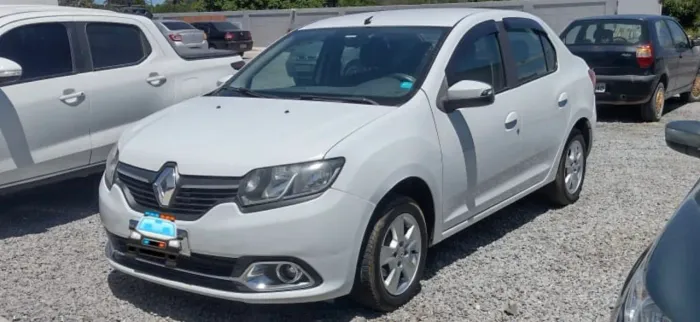 Renault Logan Dynamique Hi-flex 1.6 8V 4P 2014