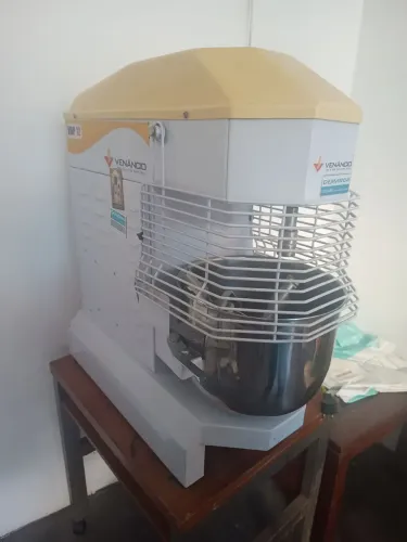 Batedeira 12L Venancio