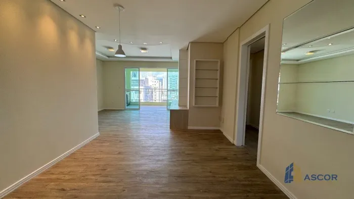 Apartamento a venda na Agronômica - Andar Alto