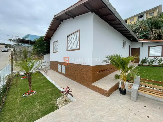 Carvoeira | Casa 3 quartos