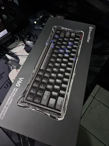 Teclado Magnetico Gravastar V60 Onyx Crystal Switch UFO Novo.
