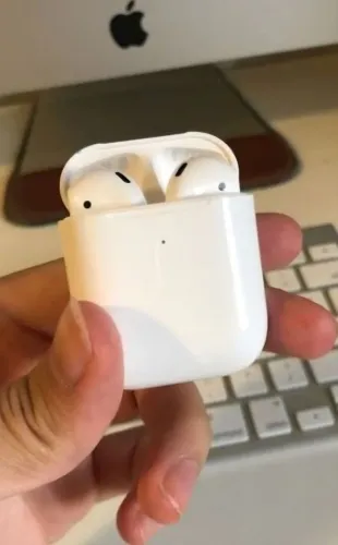 Apple AirPods 2