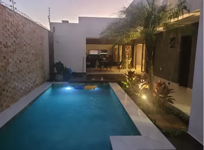 Excelente casa no Altiplano Cabo Branco (390 m², 4/4, Energia solar, piscina...)