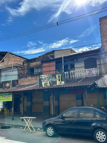 Loja Comercial + Casa no Coração do Vila Pinho (Barreiro) - Em frente à Feira