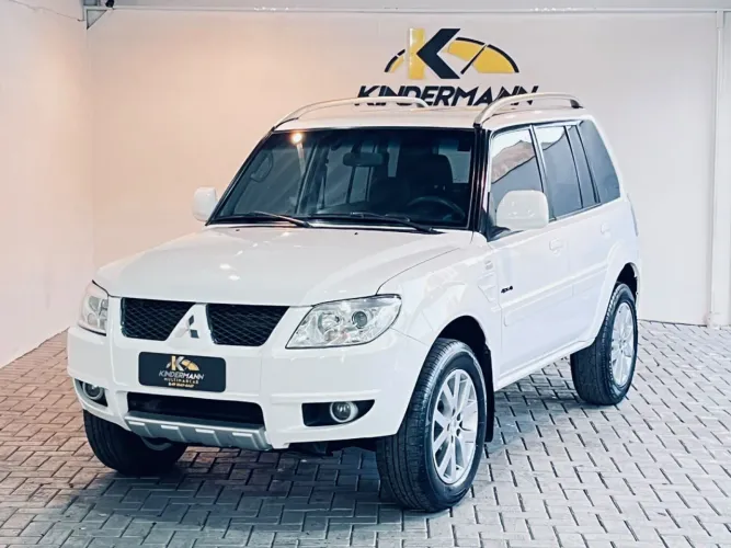 Mitsubishi Pajero TR4 2.0/ 2.0 Flex 16V 4X4 Mec. 2011