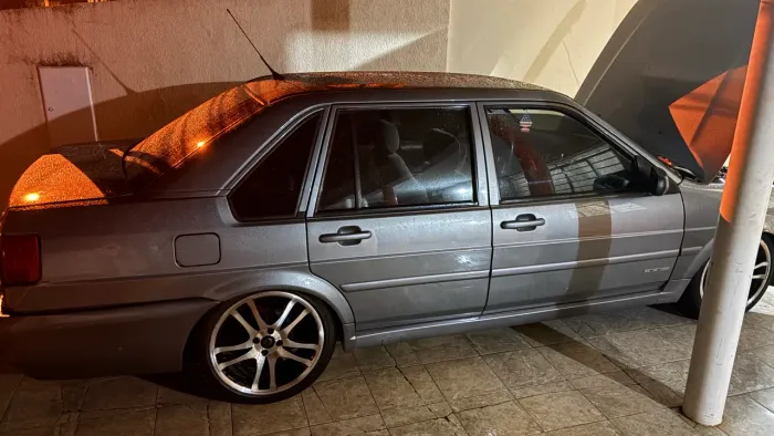 Volkswagen Santana 1.8 MI (álcool) 2003