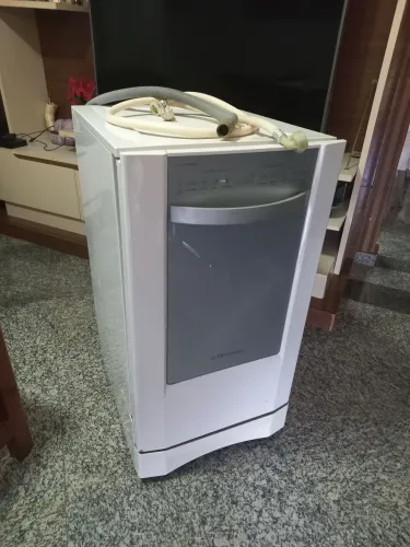 Lava-louças Electrolux Blue Touch