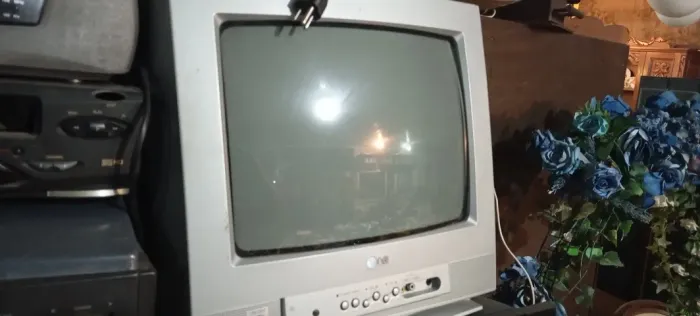 Tv antiga LG 