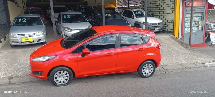 Ford Fiesta 1.6 SE Hatch 16V Flex 4P Powershift 2015