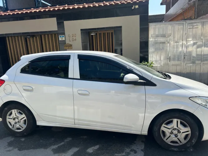 Chevrolet Onix JOY Hatch 1.0 8V Flex Mec. 4P 2018