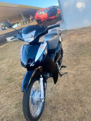 Vendo ou troco por carro ou moto Biz completa
