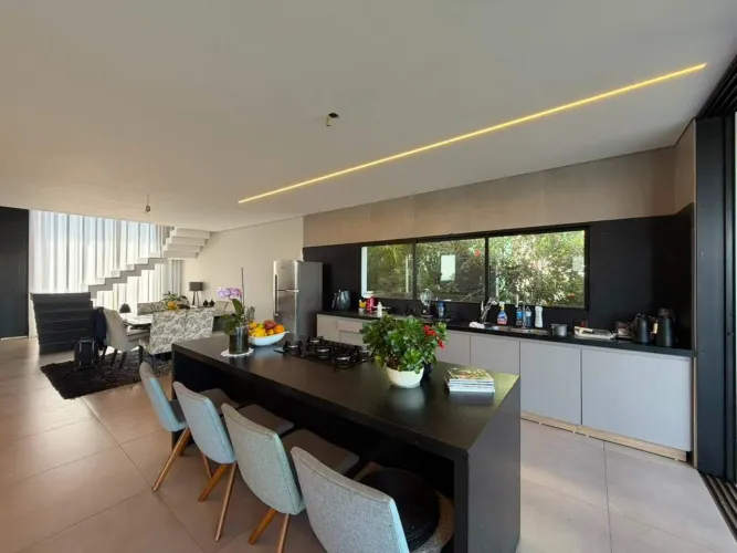 Casa com 3 suítes, 320m², no Condomínio Mirante da Mata/Nova Lima
