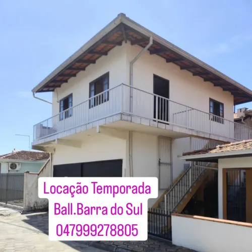 Apartamento super localizado bal.barra do Sul
