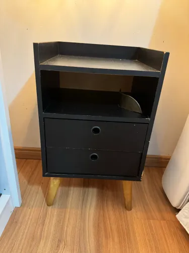Mesa cabeceira criado-mudo par