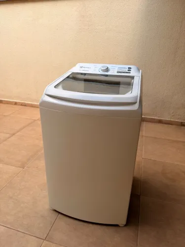 Máquina de Lavar 14kg Electrolux