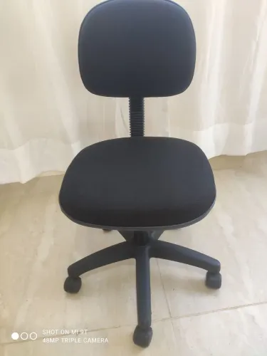 Cadeira giratória escritório, nova