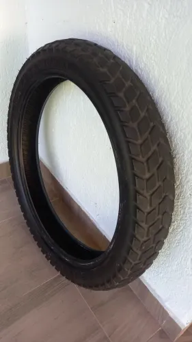 Pneus Pirelli MT60