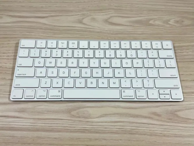 Magic Keyboard Teclado Apple - Seminovo