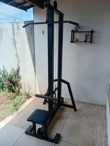 Máquina puxador costas
