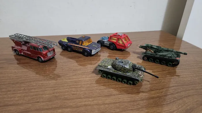 Carrinho Miniatura Matchbox Super Kings e Battle Kings Lesney Anos 70