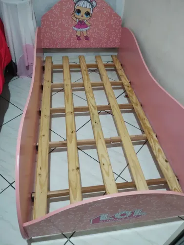 Cama solteiro menina