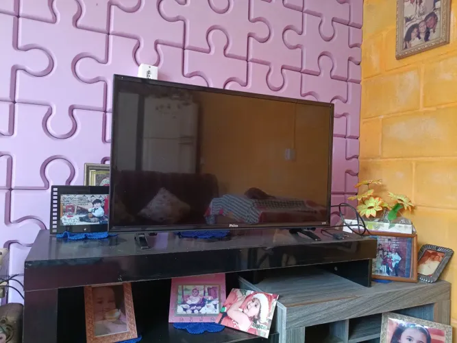 Vendo teve Ismart com defeito para peças