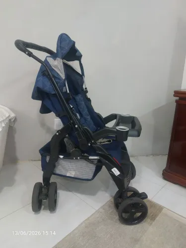 Carrinho berço + Bebê conforto + Cadeirinha alimentação + Assento redutor infantil
