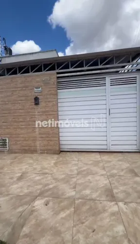 Casa à venda com suíte, piscina e cozinha gourmet no bairro Mangabeira