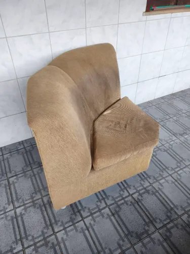 PEÇA DE UM SOFÁ 