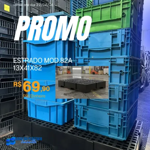 Estrado plástico modelular 82A cor preto R$69,90