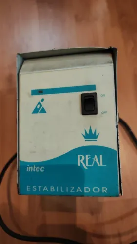 Estabilizador de voltagem Intec Real 110v