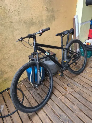 Bicicleta semi nova 