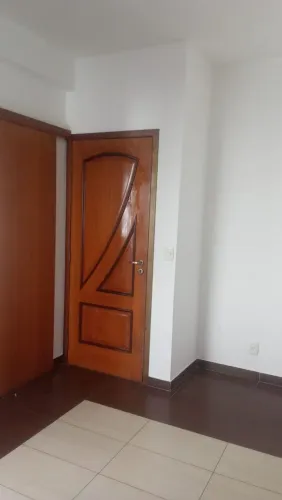 Alugo apartamento de 2 quartos no bairro Coqueiral