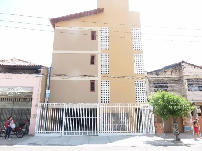 Apartamento com 1 dormitório para alugar, 30 m² por R$ 650,00/mês - Barra do Ceará - Forta