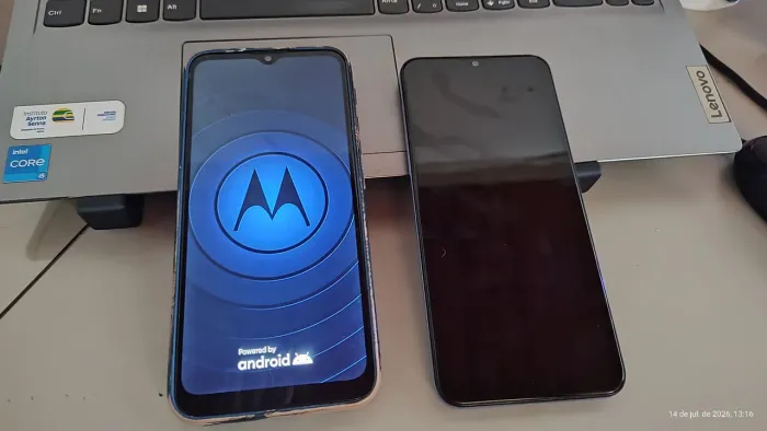 Celular semi novo G20 BATERIA O DIA INTEIRO marcas de uso da capinha