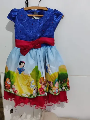 vestido Branca de Neve tanho 3 .