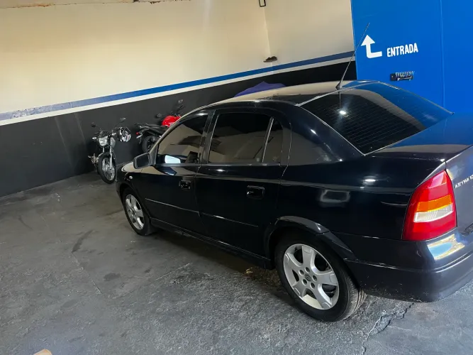 Chevrolet Astra Sedan 2.0/ CD 2.0 MPFI 8V 4P Aut. 2002