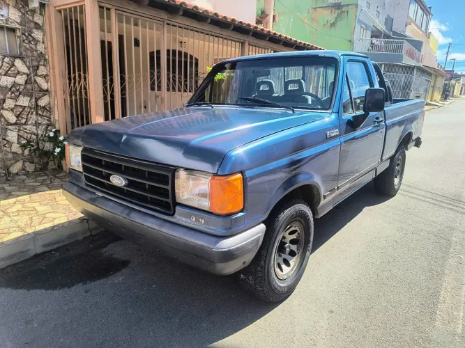 Ford F-1000 Lightning/ Super 4.9i 1995