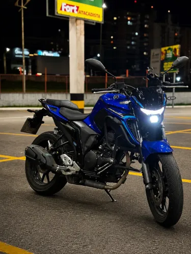 Yamaha FZ25 2025 - Estado de Zero - Na Garantia