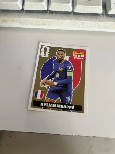 Mbappe legend ouro