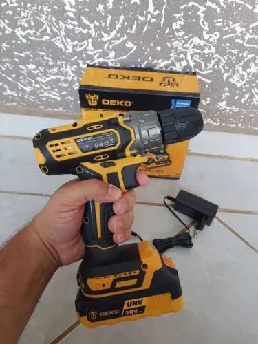 Parafusadeira Furadeira 3/8 Pol. 20V com Bateria Lítion-íon e Carregador - DEKO