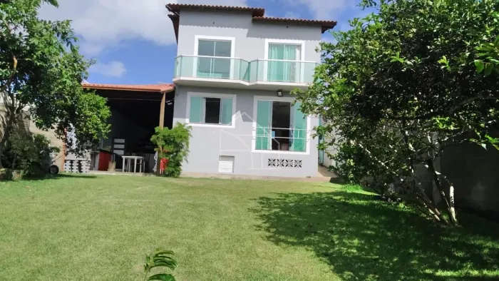 Casa à Venda - Enseada de Jacaraípe com vista permanente para o mar