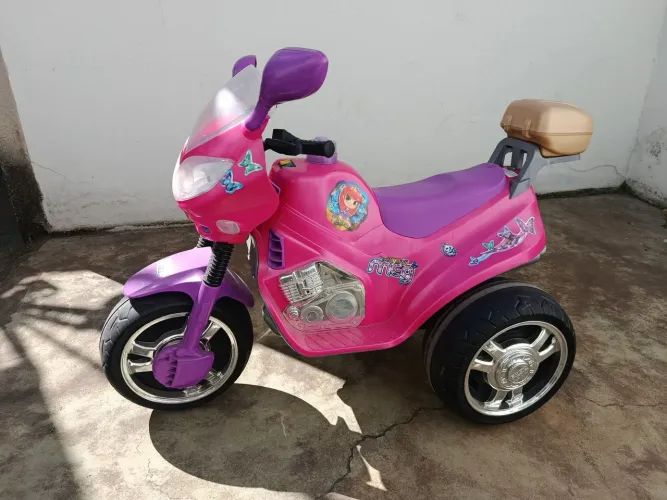 Moto elétrica infantil grande