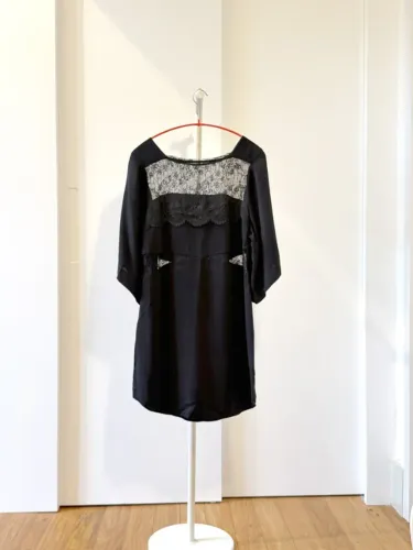 Vestido Animale preto renda 38